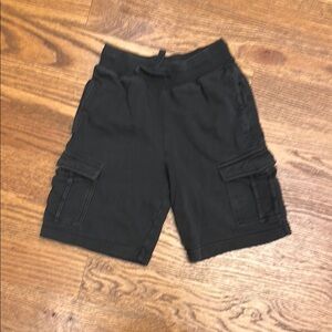 GUC Hanna Andersson Black Cargo Sweatshorts for Kids; Size 5